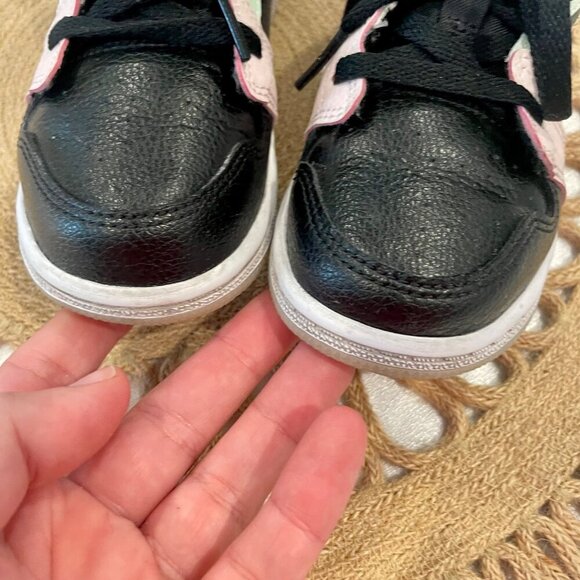 Nike Air Jordan 1 Mid Se GS  Av5174 Sneakers Black Ember Glow Barely Volt 10C - Picture 8 of 10